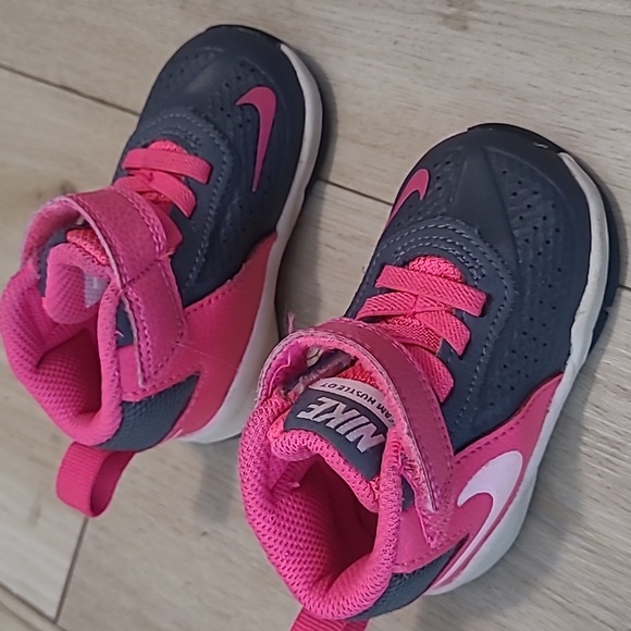Nike Kids Pink and Gray Sneakers 3c - Picture 2 of 9